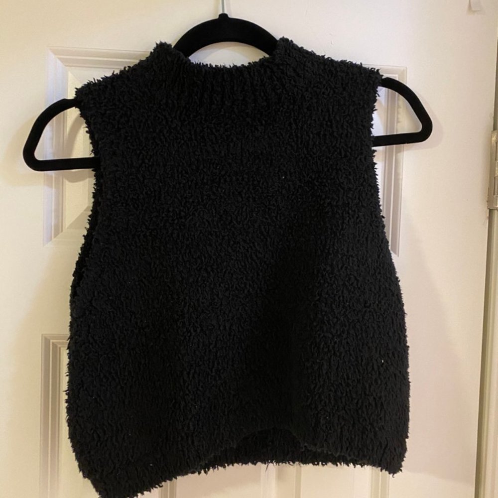 Urban Outfitters Cropped Black Sweater